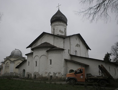 Благое дело: «Экопром» помогает восстанавливать кельи Старо-Вознесенского монастыря в Пскове